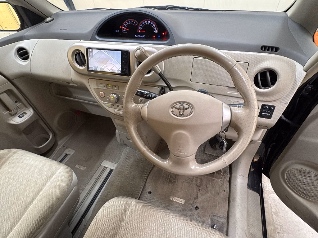TOYOTA PORTE