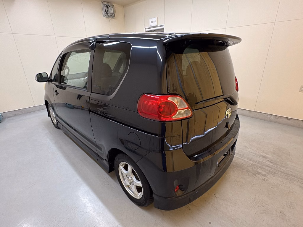 TOYOTA PORTE