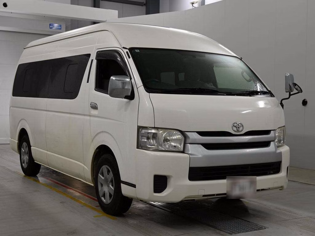 TOYOTA REGIUS ACE