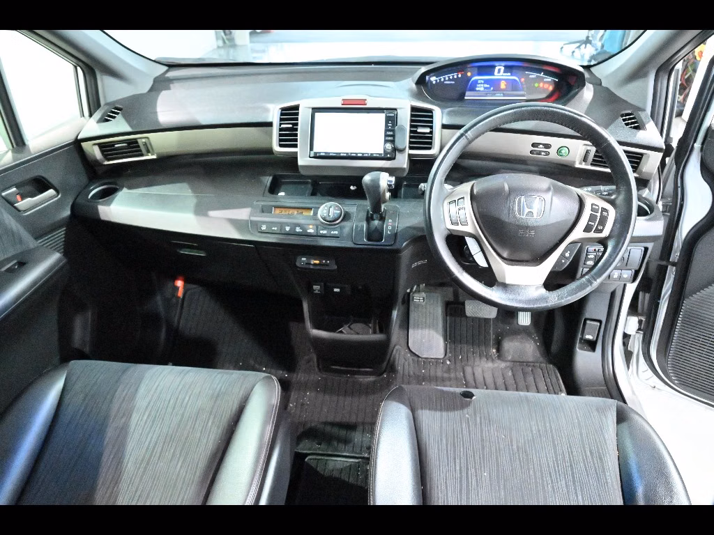 HONDA FREED SPIKE