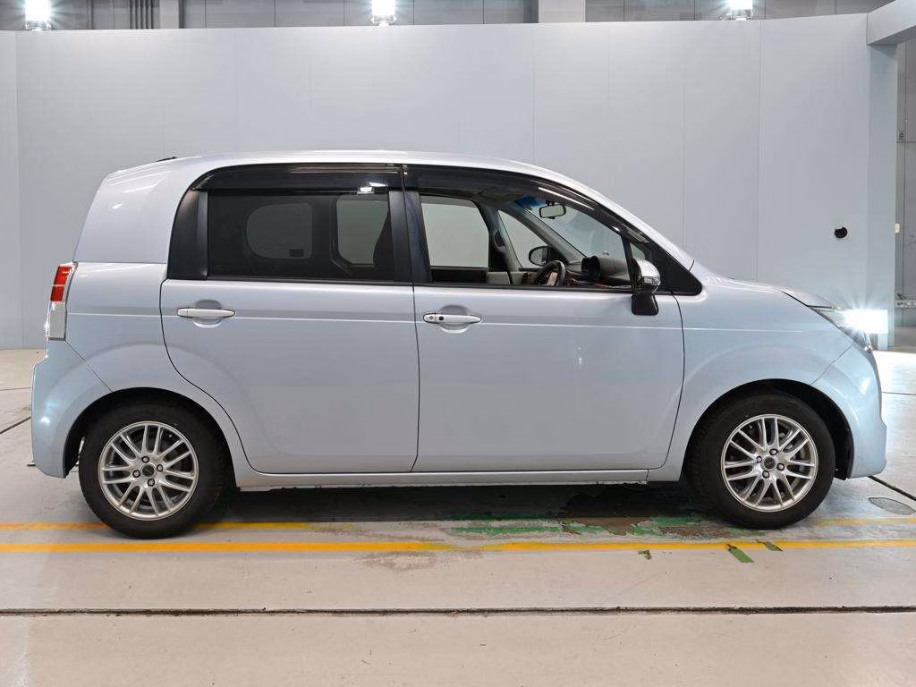 TOYOTA SPADE