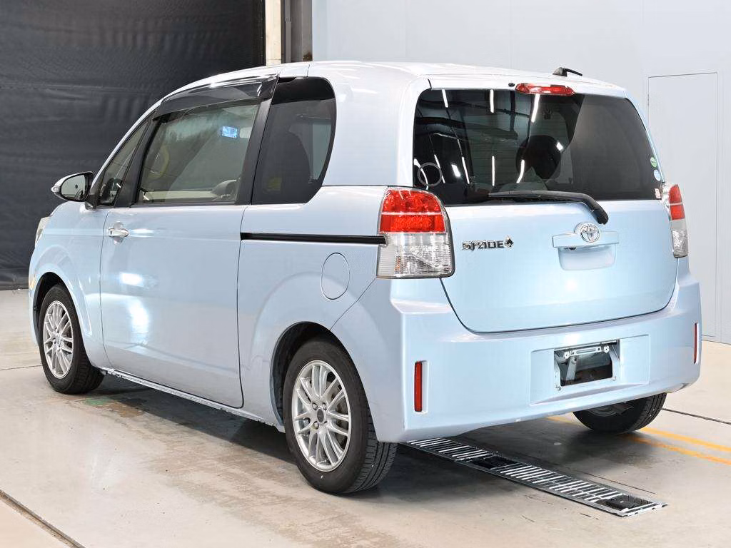 TOYOTA SPADE