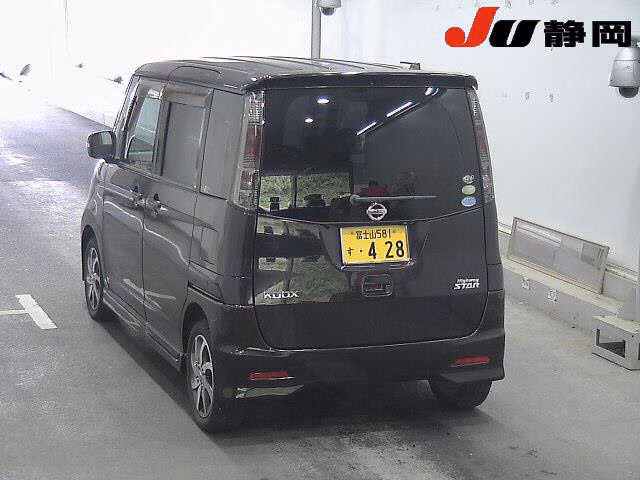 NISSAN ROOX