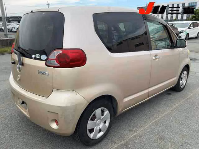TOYOTA PORTE