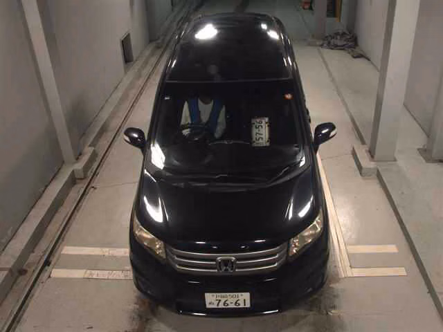 HONDA FREED SPIKE