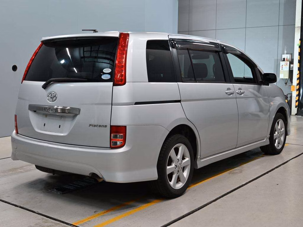 TOYOTA ISIS