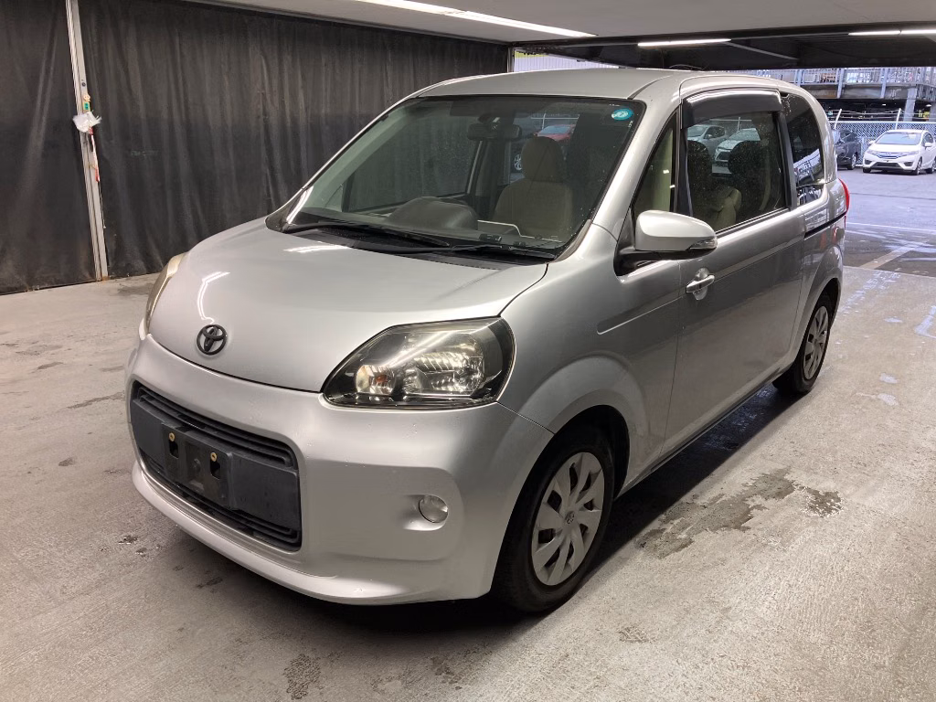 TOYOTA PORTE