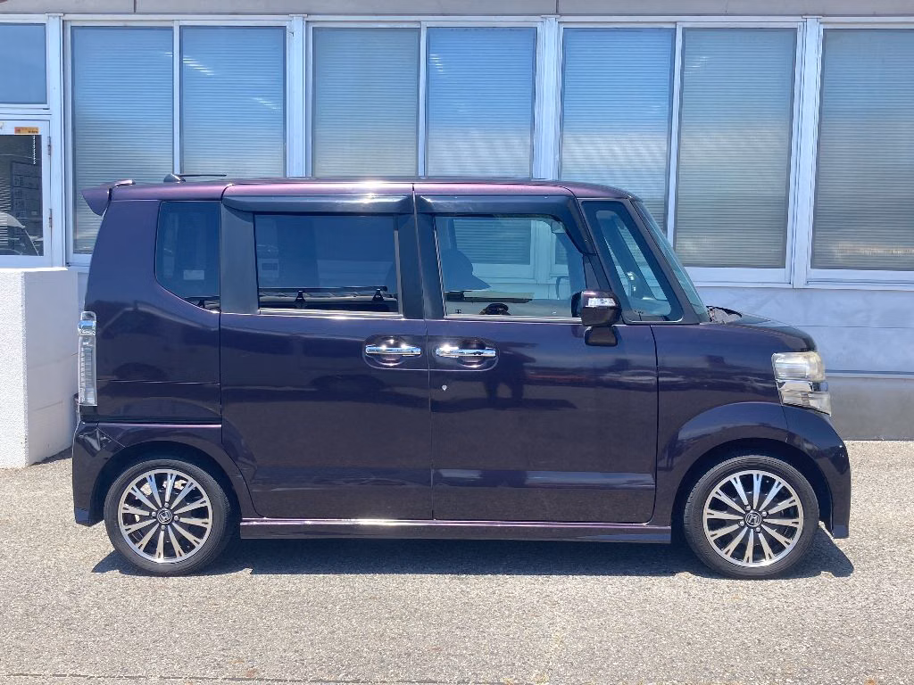 HONDA N-BOX