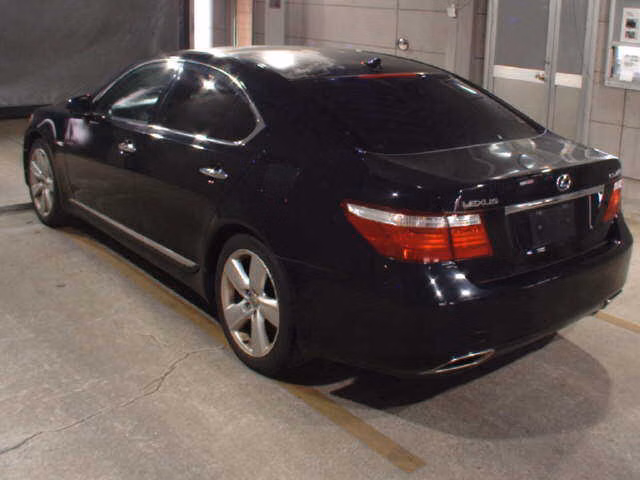 LEXUS LS460