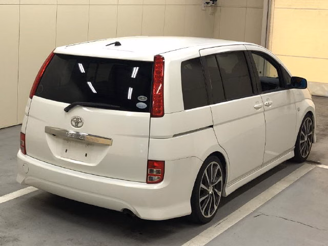 TOYOTA ISIS