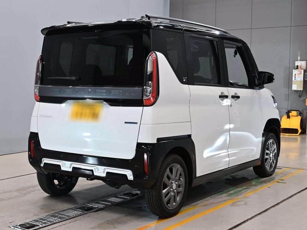 MITSUBISHI DELICA MINI