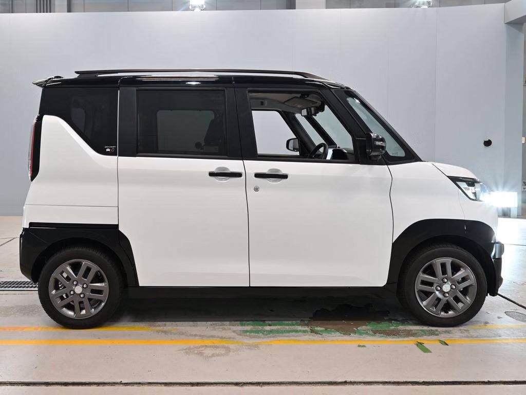 MITSUBISHI DELICA MINI