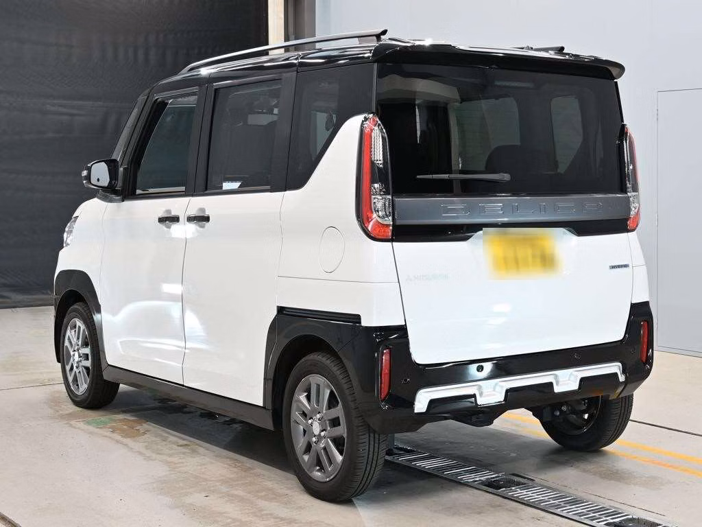 MITSUBISHI DELICA MINI