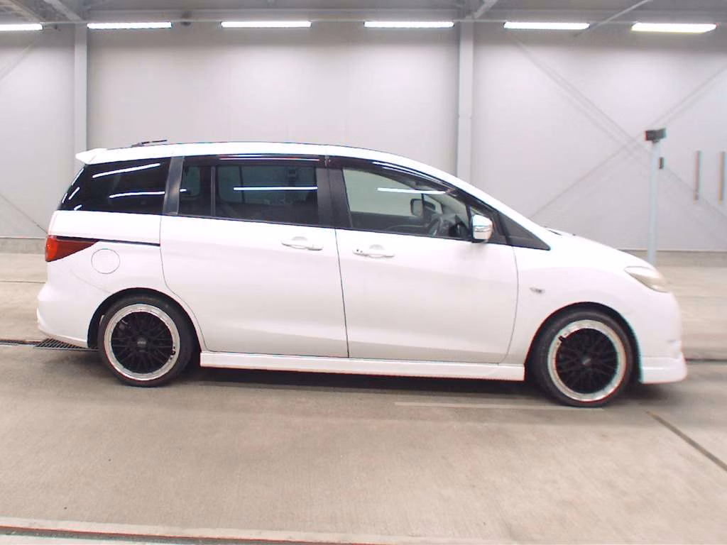 NISSAN LAFESTA