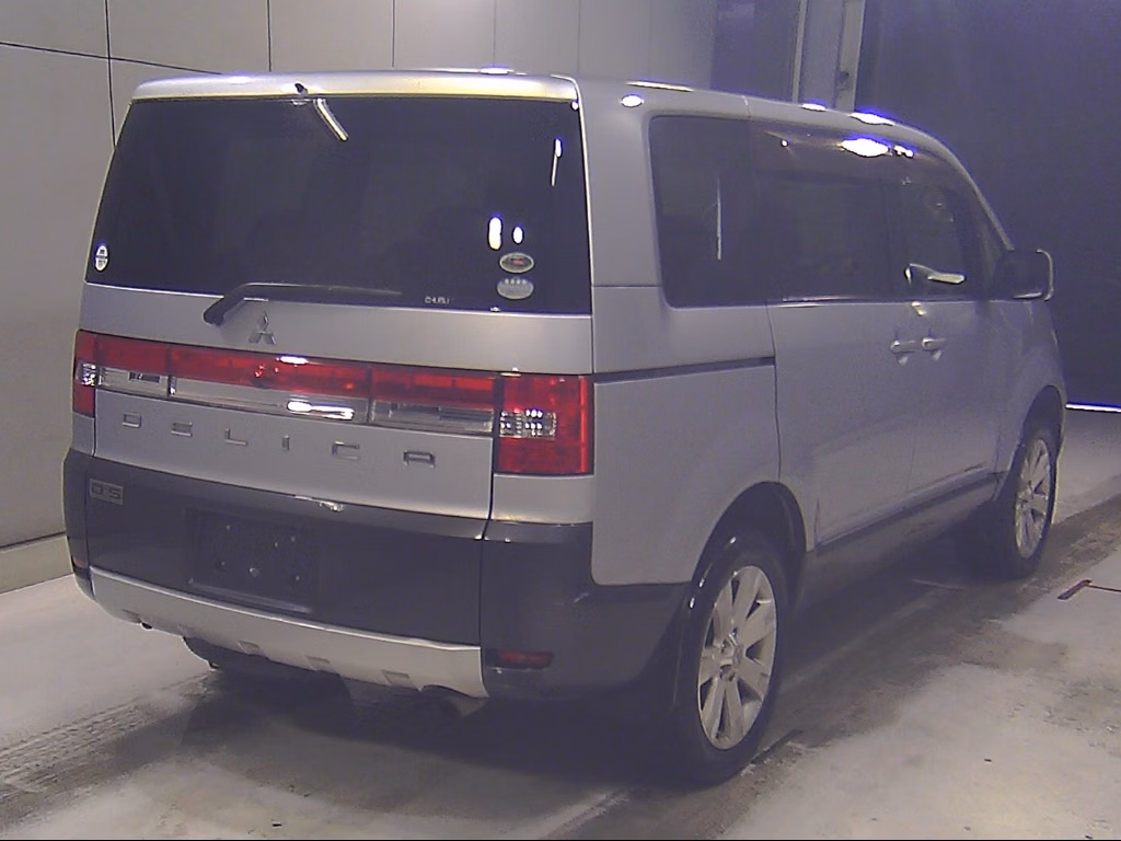 MITSUBISHI DELICA D:5