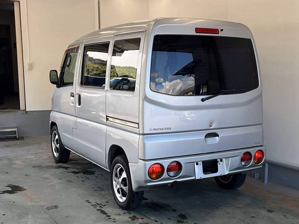 MITSUBISHI MINICAB