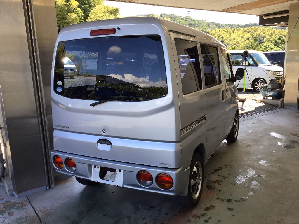MITSUBISHI MINICAB