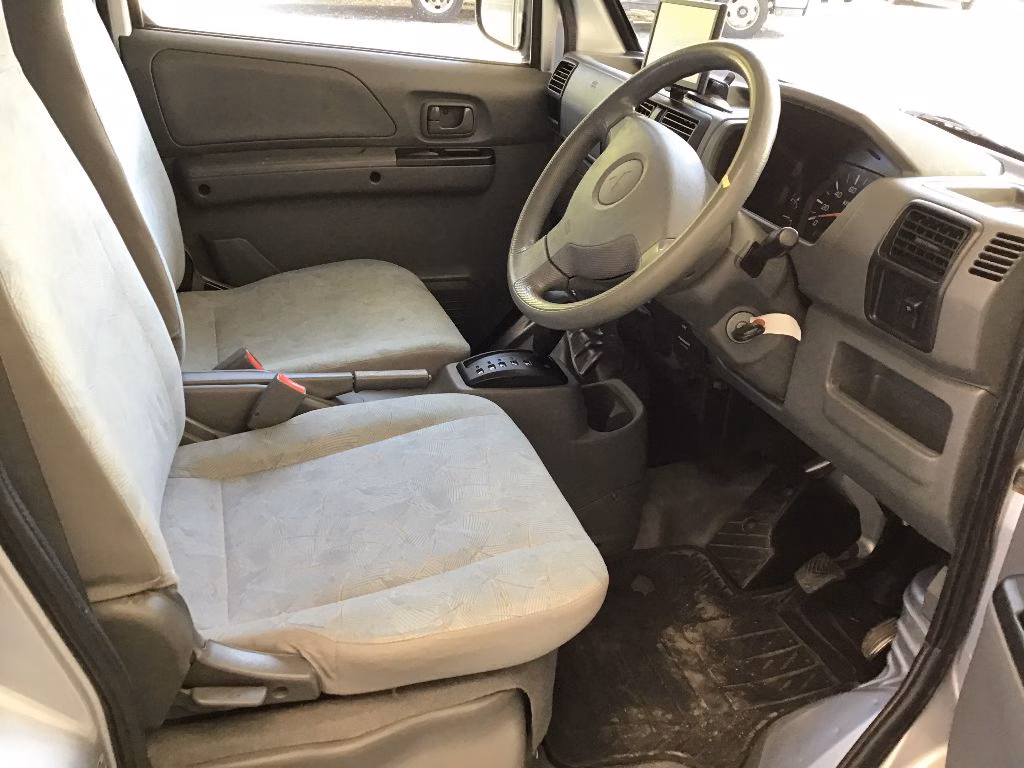 MITSUBISHI MINICAB