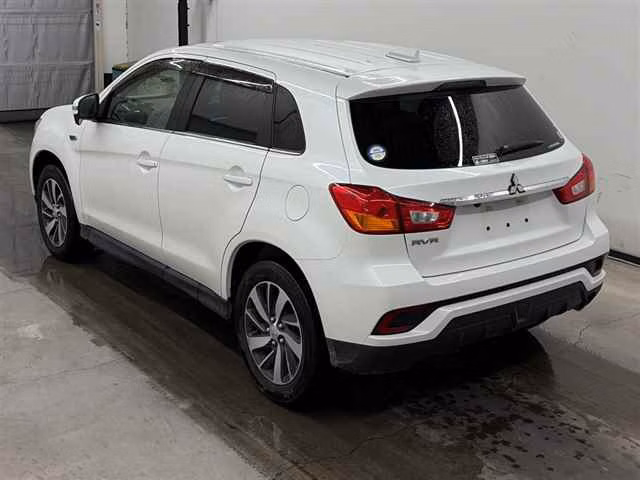 MITSUBISHI RVR