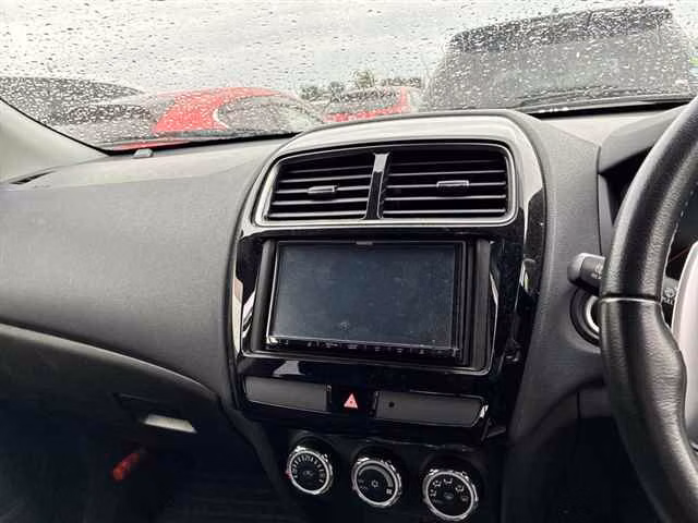 MITSUBISHI RVR