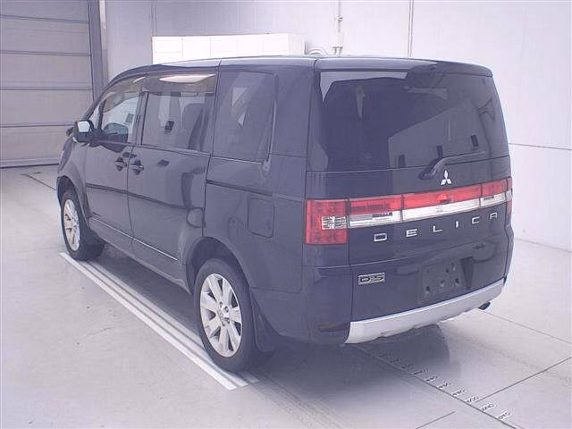 MITSUBISHI DELICA D:5