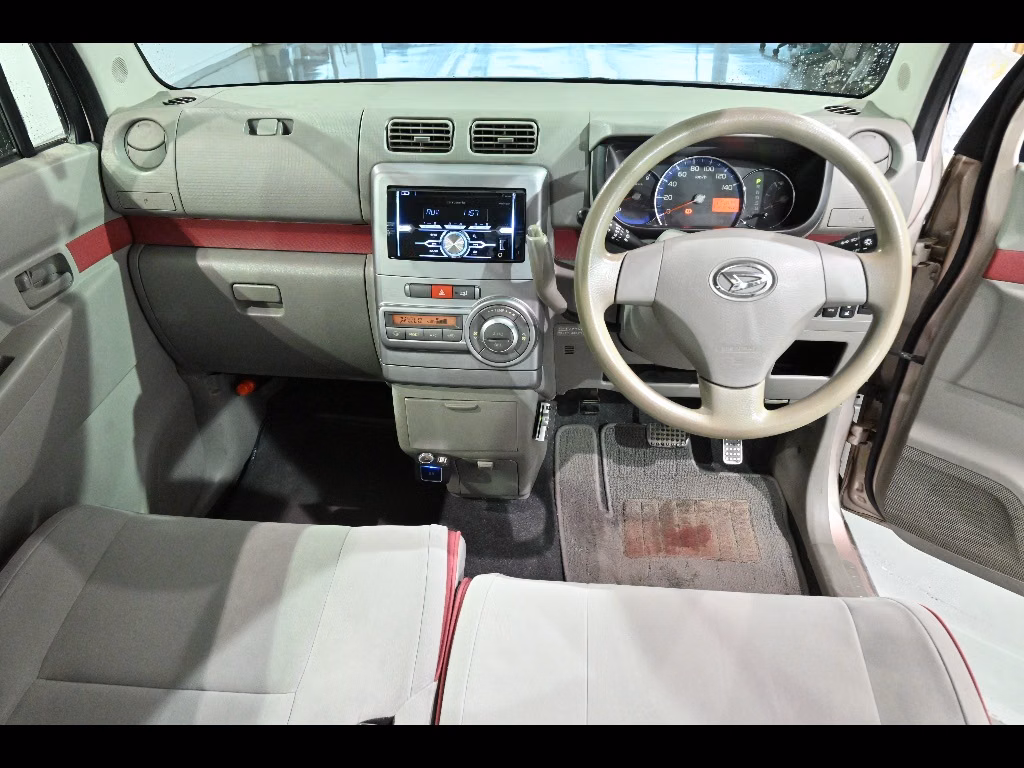 DAIHATSU MOVE CONTE