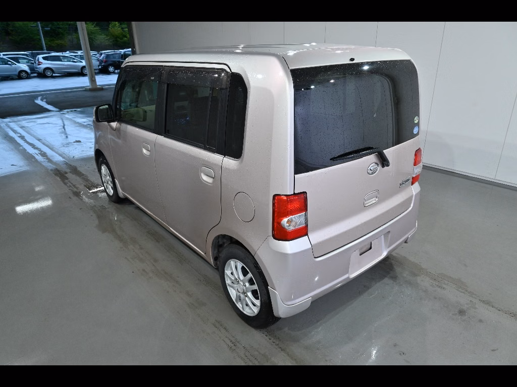 DAIHATSU MOVE CONTE