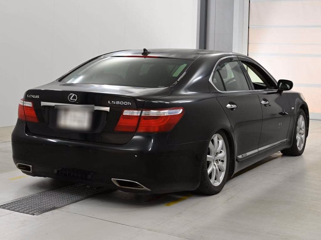LEXUS LS600H