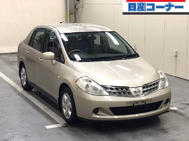 NISSAN TIIDA LATIO
