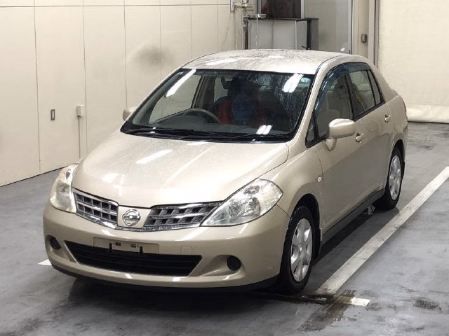 NISSAN TIIDA LATIO