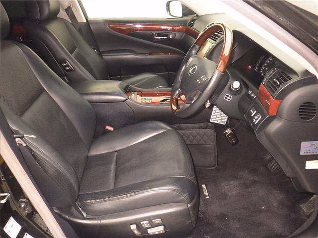 LEXUS LS600H