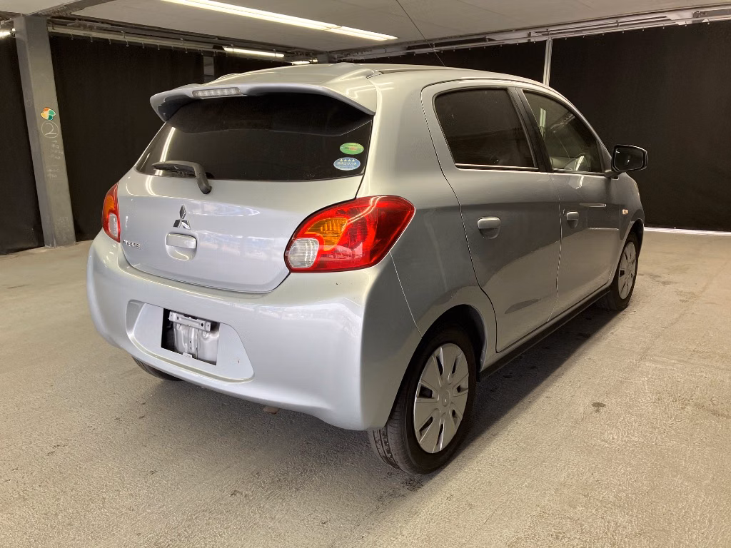 MITSUBISHI MIRAGE