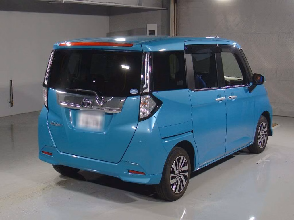 TOYOTA ROOMY
