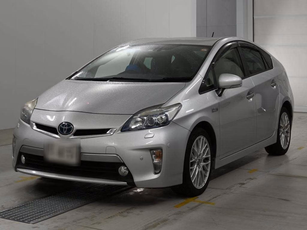 TOYOTA PRIUS PHV