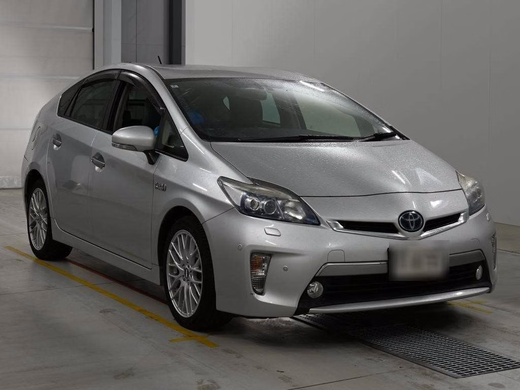 TOYOTA PRIUS PHV