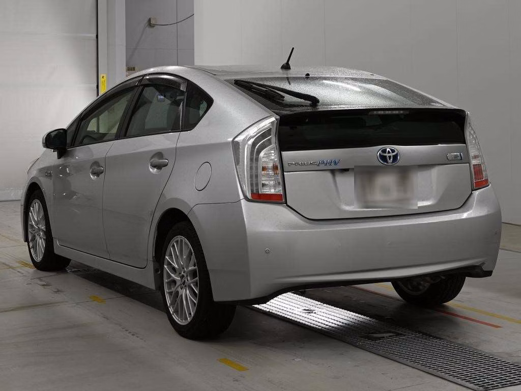 TOYOTA PRIUS PHV
