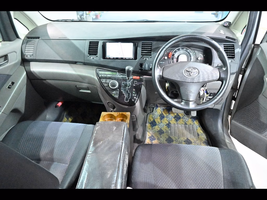 TOYOTA ISIS
