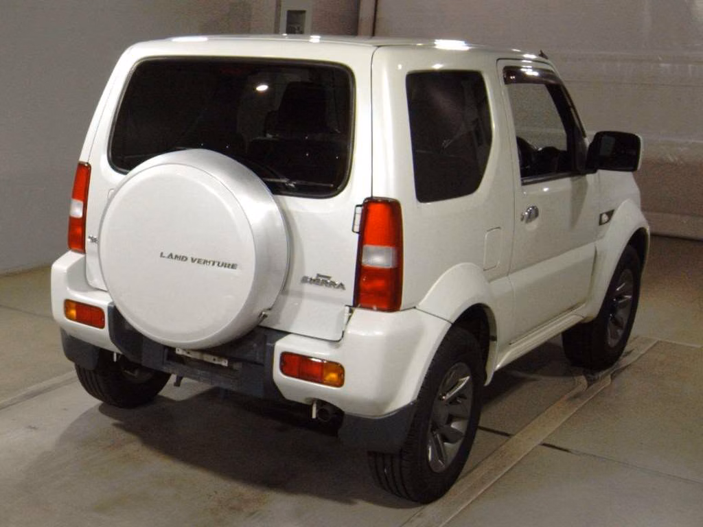 SUZUKI JIMNY SIERRA