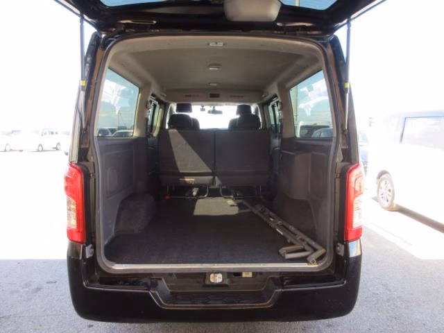 NISSAN NV350 CARAVAN