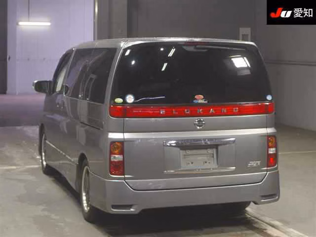 NISSAN ELGRAND