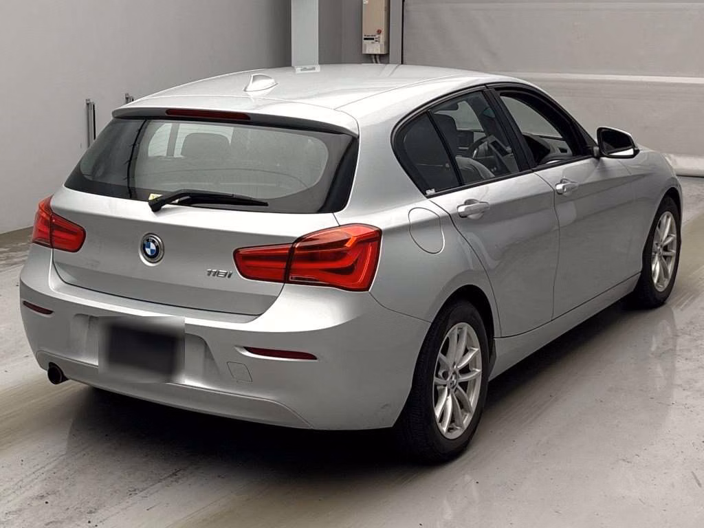 BMW 1-SERIES