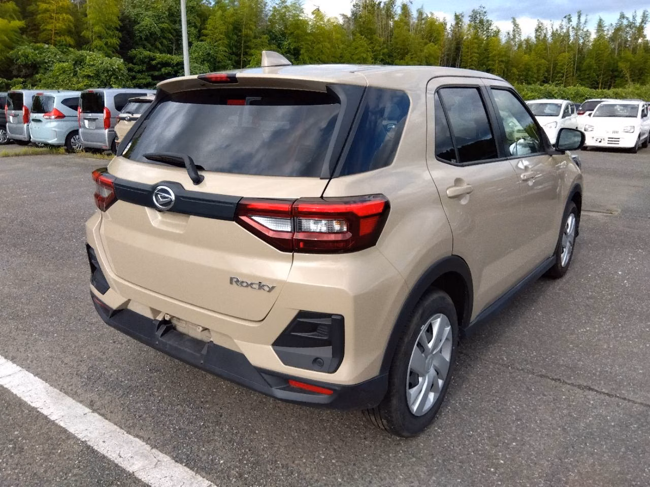 DAIHATSU ROCKY