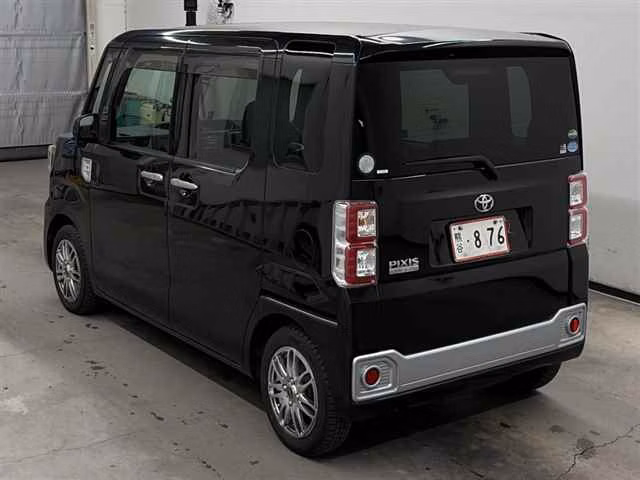 TOYOTA PIXIS MEGA