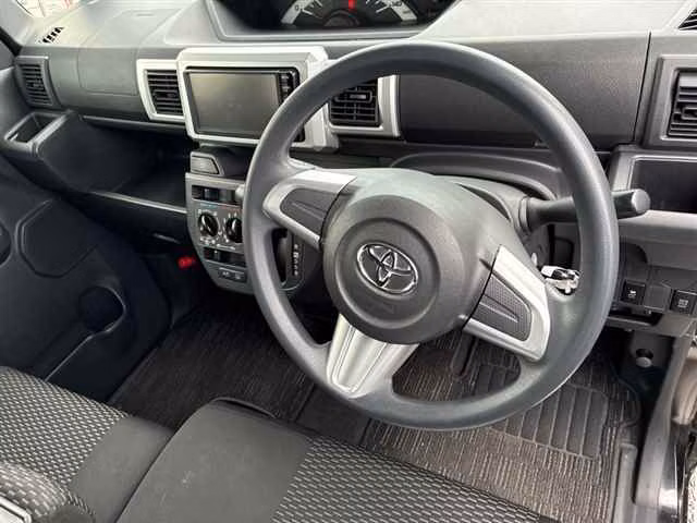 TOYOTA PIXIS MEGA