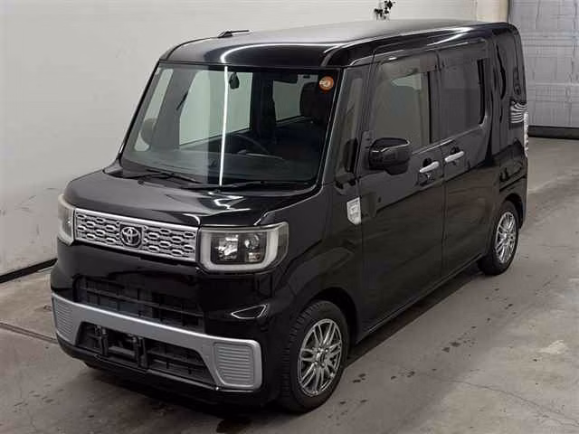 TOYOTA PIXIS MEGA