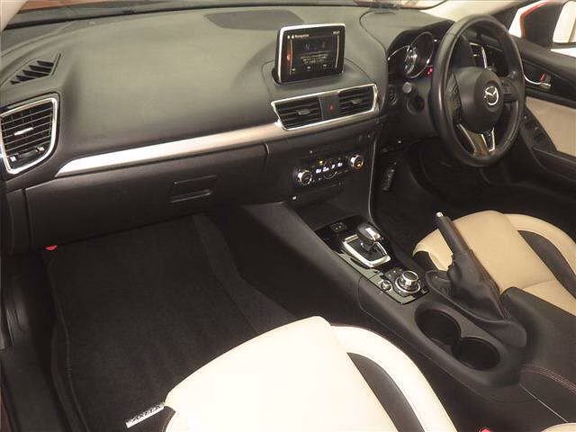 MAZDA AXELA