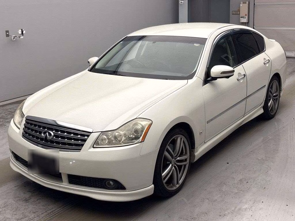 NISSAN FUGA