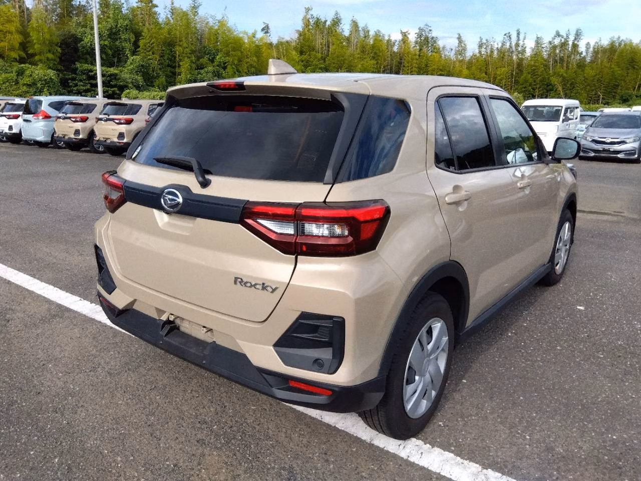 DAIHATSU ROCKY