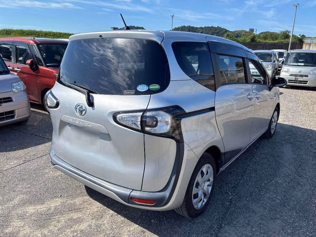 TOYOTA SIENTA