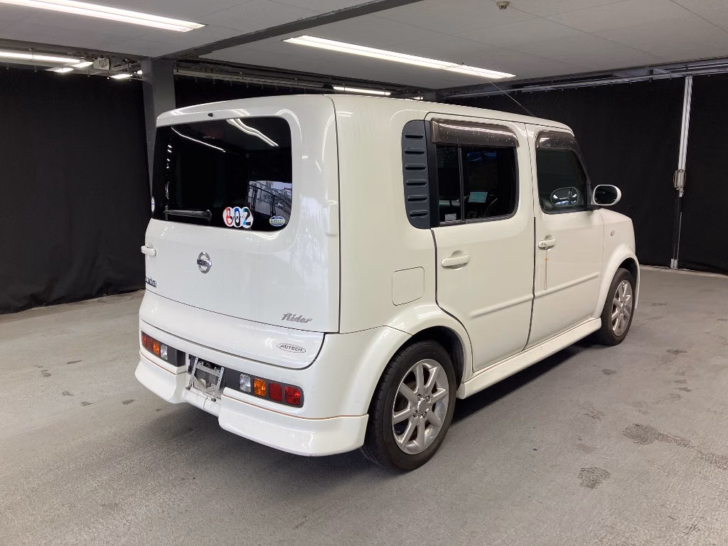 NISSAN CUBE